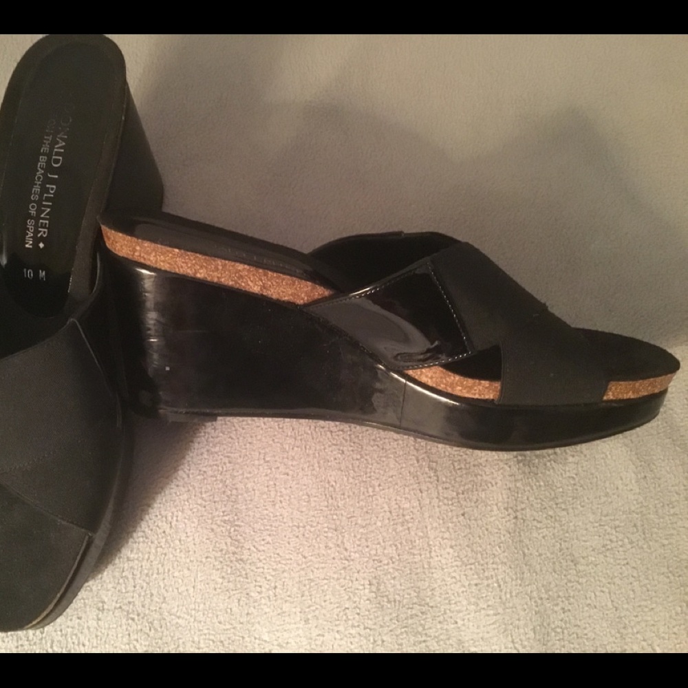Sandals - Picture 2 of 4